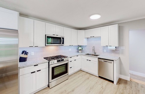 Fayetteville House | Charming 4-bedroom house with Bonus room in Fayetteville