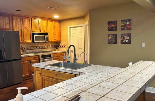 Liberty Hill House | Charming 4-bedroom house with AC and WiFi in Liberty Hill