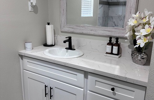 Los Angeles House | Charming 4-bedroom house with WiFi and AC in beautiful Los Angeles