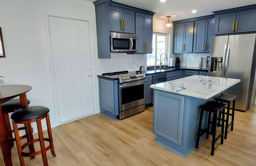 Simi Valley House | Charming 4-bedroom single story house with WiFi and AC in lovely Simi Valley