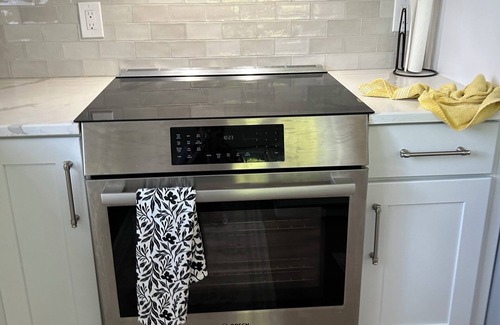 Shinnecock Hills House | Charming 4-bedroom beach house, new construction, high end appliances.