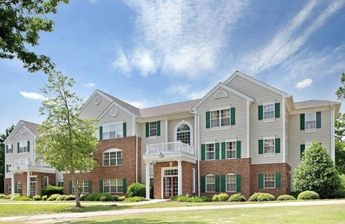 Berkeley Apartment | Charming 4-BR Cozy and spacious Condo!