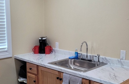Broaddus Cabin | Charming 4 person cabin in Broaddus just minutes from Lake Sam Rayburn