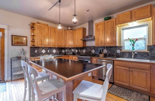 Overlook House | Charming 4 Square Home in a Great Portland Neighborhood