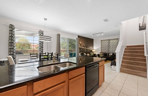 Bellavida Apartment | Charming 4BD Pet Friendly Home with Pool and BBQ