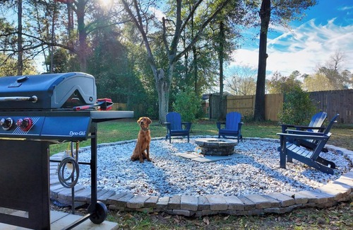Bainbridge House | Charming 4BR/2BA Home in Bainbridge - Fenced Yard & Outdoor Fireplace!