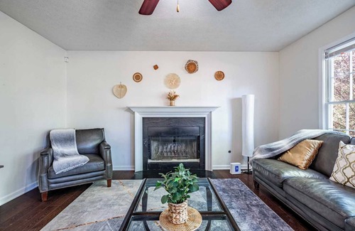Duluth House | Charming 4BR/3BA Home｜Pets Welcome｜Large Yard & 2-Car Garage Oasis #41646