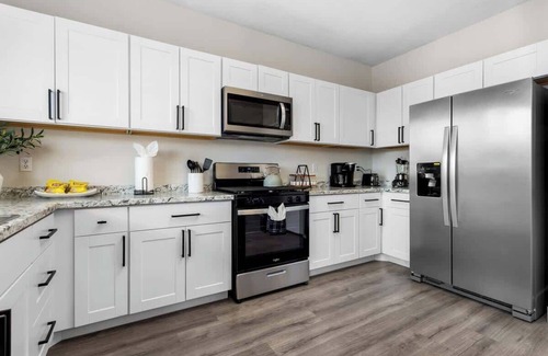 North Las Vegas House | Charming 4BR Home: Game Room Galore w/Pool&HotTub