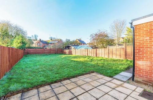 Winchester House | Charming 5-Bed Winchester Home with Garden and Parking