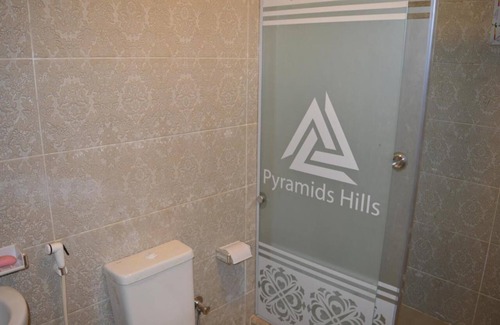 Giza Bed & Breakfast | Charming 6-bedroom B&B with AC and WiFi in lovely Giza Governorate