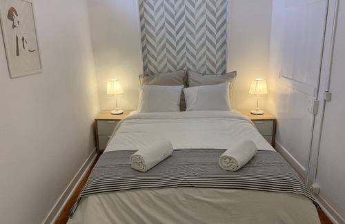Santos House | Charming 6 Bedroom Apartment w/River View