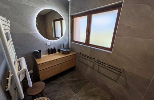 Areches Apartment | Charming 6-person apartment with sunny terrace at the foot of the slopes