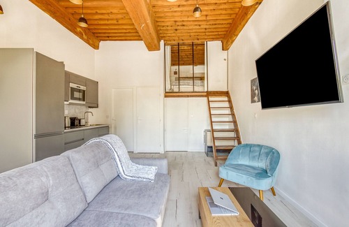 Griffon - Royale Apartment | Charming 6-Person Apartment – Terreaux & Croix Rousse Area