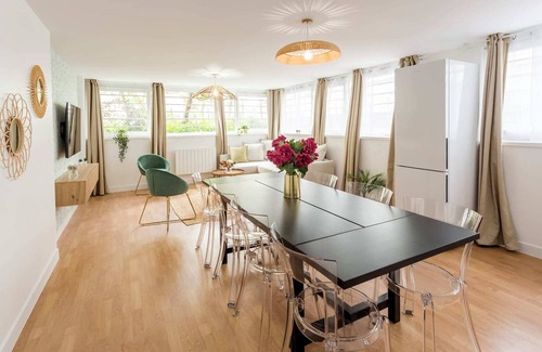 Quartier Saint-Ambroise Apartment | Charming 7-Bedroom Apartment in Le Marais