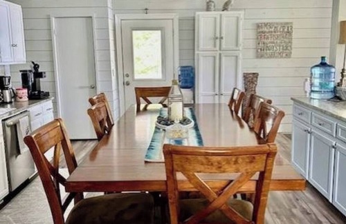 Anacoco House | Charming 7-bedroom house located on South Toledo Bend in Anacoco, LA