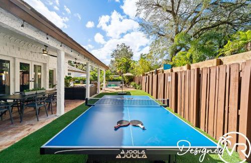 Emerald Hills House | Charming 9BR New-Build Home w Heated Pool & Games