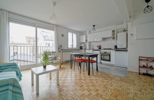 Les Puces de Saint-Ouen Apartment | Charming apartment, close to tourist attractions