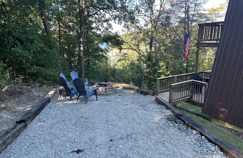 Jamestown House | Charming A-frame with Lake Cumberland Views
