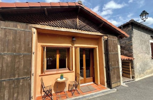 Esbareich House | Charming accommodation in a mountain village