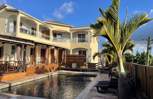 Trois Mares Apartment | Charming accommodation,spa and heated swimming-pool