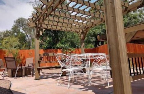 Mesilla House | Charming Adobe Casita in Old Mesilla - near NMSU