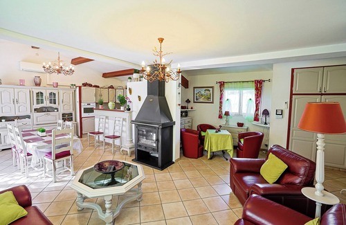 Frejus House | Charming air-conditioned house with heated swimming pool. 6/8 pers. 5 Km from beaches.