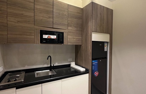 Al Swaifyeh Apartment | Charming Amman Apartment With Modern Ame