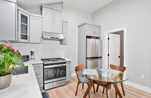 Hermosa Village House | Charming Anaheim Home: Cozy & Brand-New Comforts