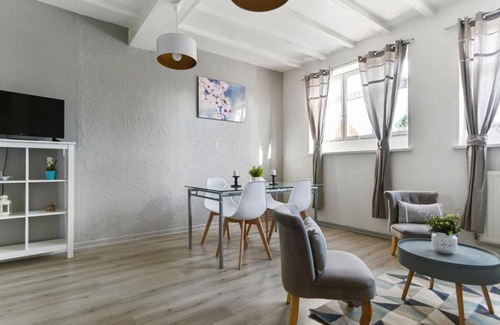Bethune Apartment | Charming and calm flat with parking at the heart of Béthune - Welkeys