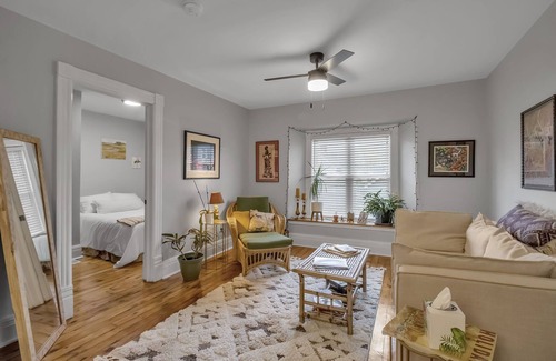 Black Rock Apartment | Charming and Centrally Located 1-bedroom apartment in lovely Buffalo, NY
