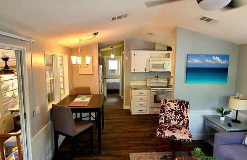 Braden River House | Charming and Cheerful Sarasota Rental with Full Resort Amenities!