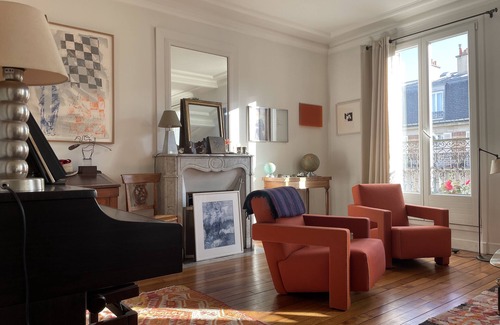 Quartier de la Folie-Mericourt Apartment | Charming and comfortable apartment