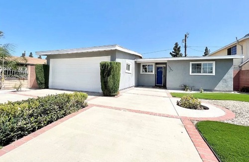 Sun Valley House | Charming and cozy Villa Close to Universal studios