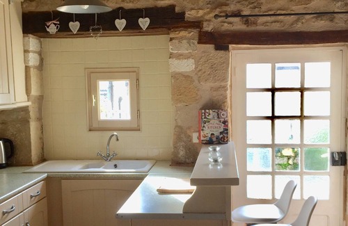 Corgnac-sur-l'Isle Cottage | Charming and peaceful character cottage for two!