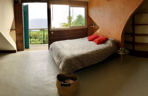 Piton Saint-Leu House | Charming and large villa with open view pool