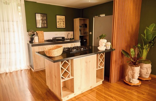 Medellin House | Charming and Luxury 3-bedroom house with WiFi in enjoyable Medellín