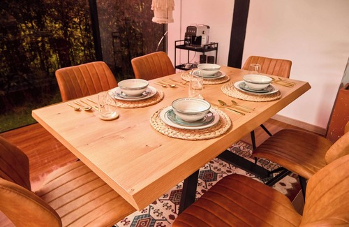 Medellin House | Charming and Luxury 3-bedroom house with WiFi in enjoyable Medellín