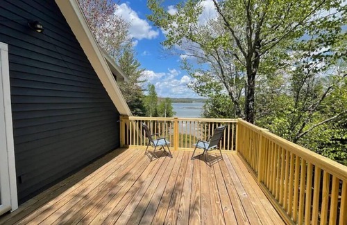 Franklin Cottage | Charming and Quaint Retreat on Taunton Bay