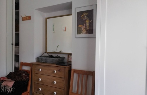 Livesey Apartment | Charming and quiet apartment in leafy central area (family and pet friendly)
