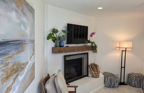 Midland House | Charming and Quiet Townhome Conveniently located
