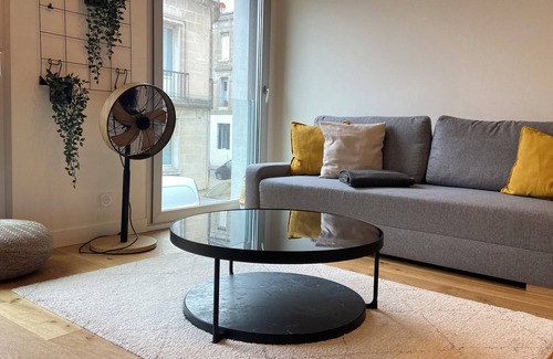 Bassins a Flot Apartment | Charming and radiant flat of 40 m² located in Bordeaux