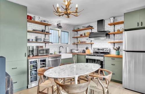 Warren Condo | Charming and Renovated 2BR/2BA Condo in Sugarbush VT
