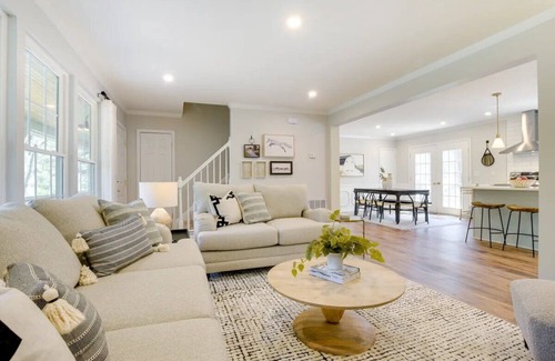 Apex House | Charming and Serene 3-bedroom house in delightful Apex
