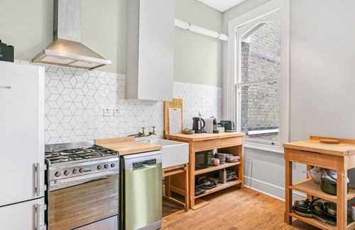 Brixton Apartment | Charming and Spacious Apartment in Central Brixton