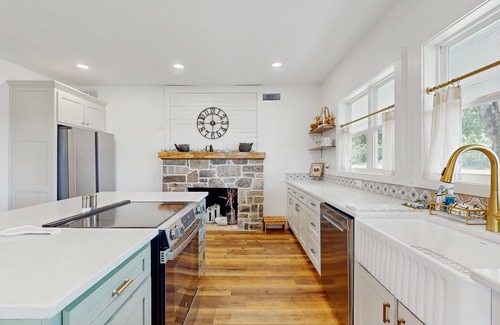 Cleveland House | Charming and spacious country home with mountain views