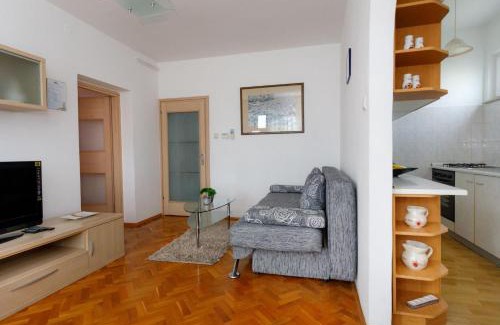Krk Apartment | Charming and Tranquil Krk Center Apartment