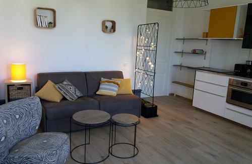 Aix-les-Bains City Center Apartment | Charming and very comfortable apartment with magnificent views of Aix les Bains