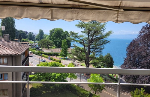 Evian-les-Bains Apartment | Charming Apartment in Evian - Central Location, Pet-Friendly, Close to Lake and Amenities