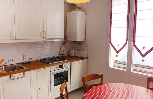 Villers-sur-Mer Apartment | Charming apartment in the city center of 63 m2