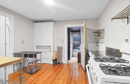Village of New York Mills Apartment | Charming apartment with AC in lovely New York Mills